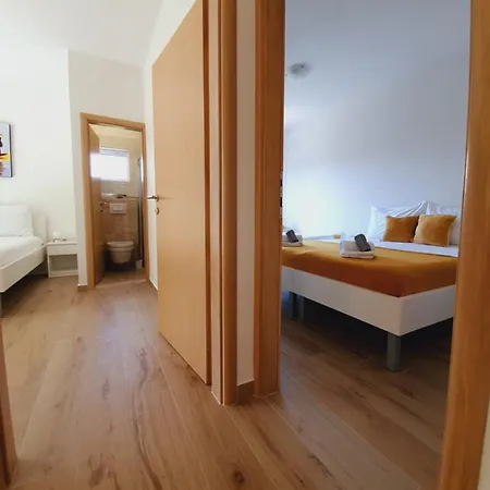Apartmani Starigrad Paklenica - Danijel Exterior photo