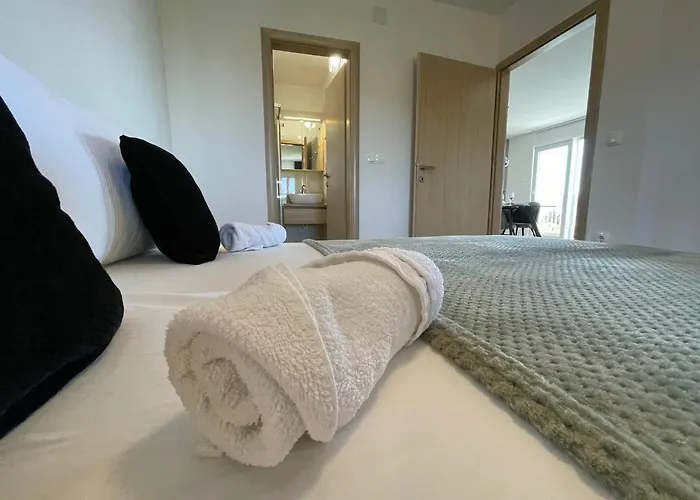Apartmani Starigrad Paklenica - Danijel