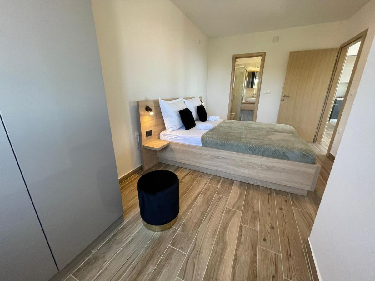 - Danijel Apartment Starigrad Paklenica